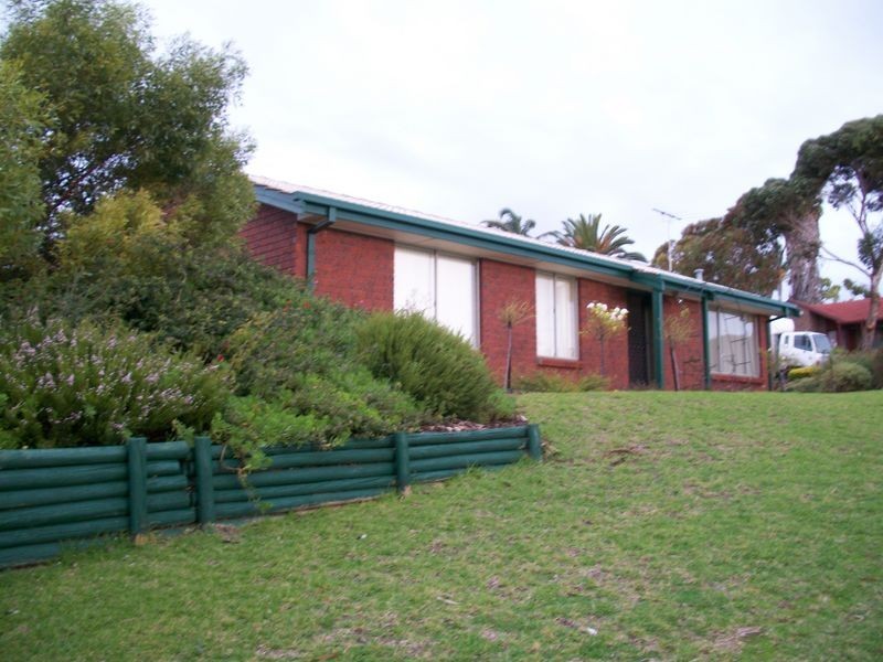 26 Featherstone Drive, Huntfield Heights SA 5163