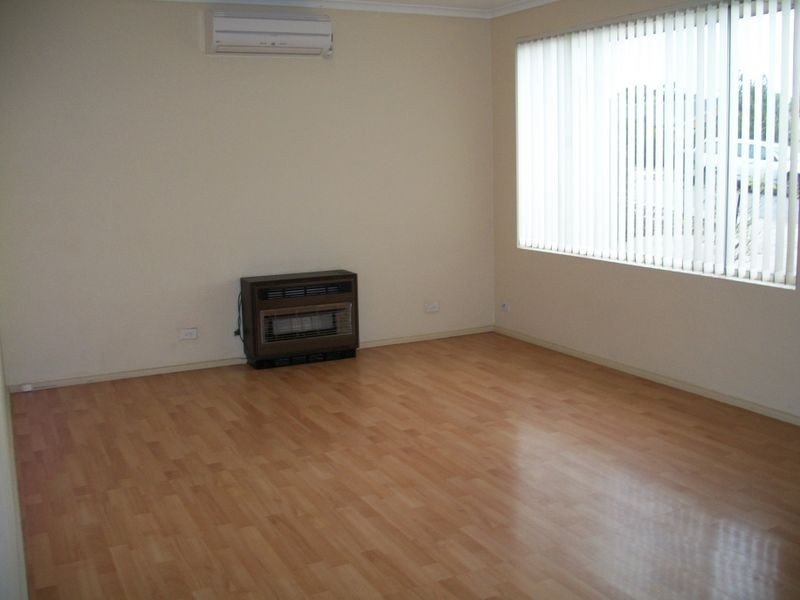 26 Featherstone Drive, Huntfield Heights SA 5163