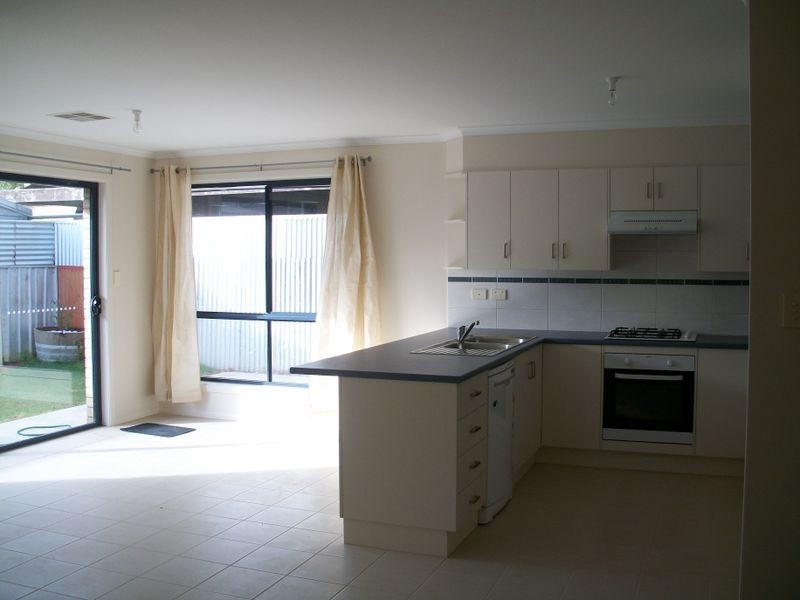 33 Cliff Avenue, Port Noarlunga South SA 5167