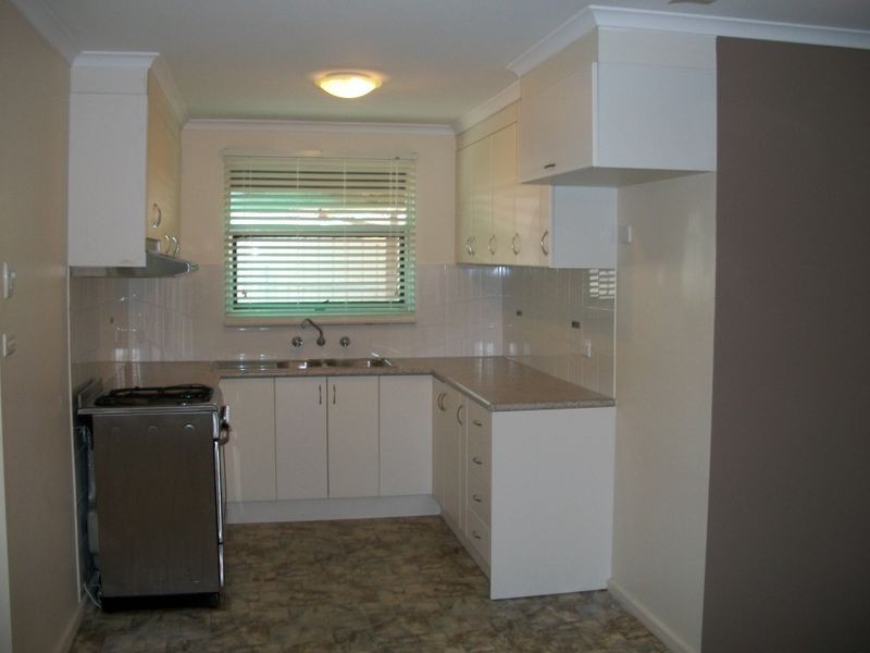 26 Desmond Road, Hackham SA 5163