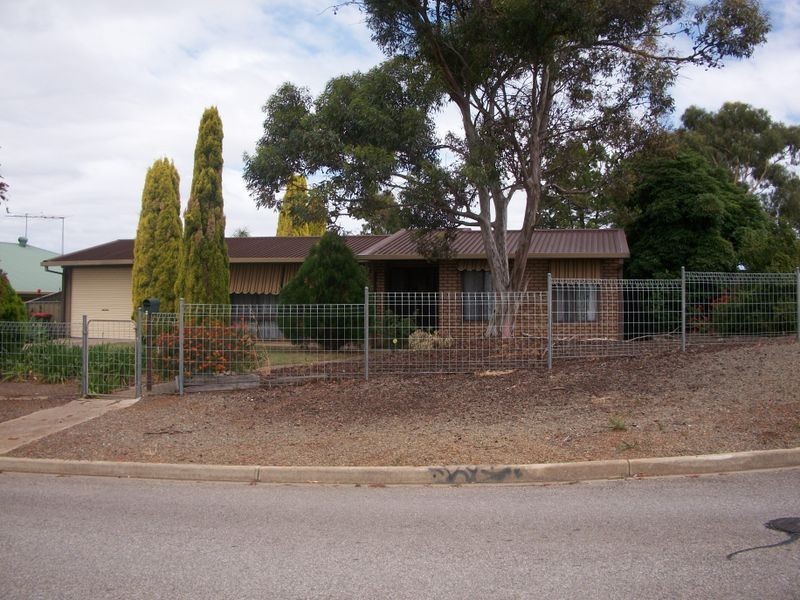 2 Manooka Road, Morphett Vale SA 5162