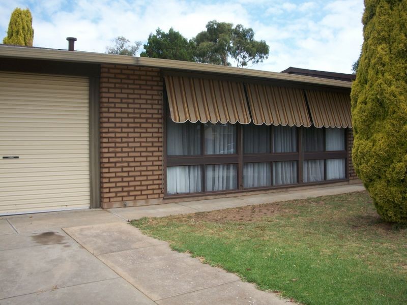 2 Manooka Road, Morphett Vale SA 5162