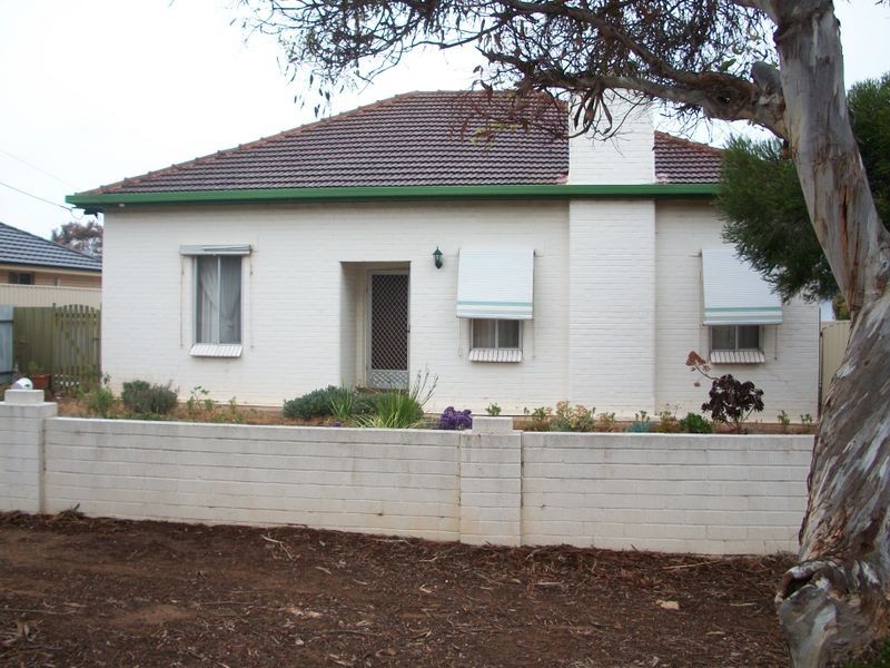 16 Deemster Avenue, Christies Beach SA 5165