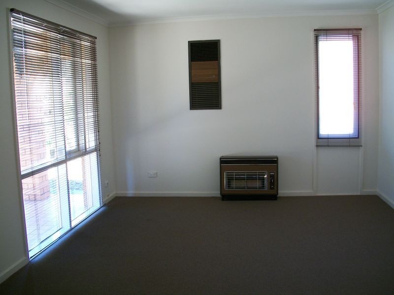 16 Narvick Crescent, Hackham West SA 5163