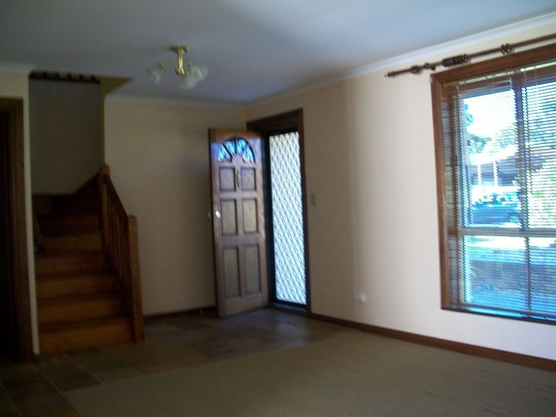 8 Wark Court, Morphett Vale SA 5162