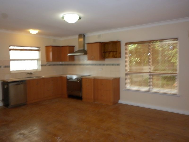 8 Seavista Grove, Christies Beach SA 5165