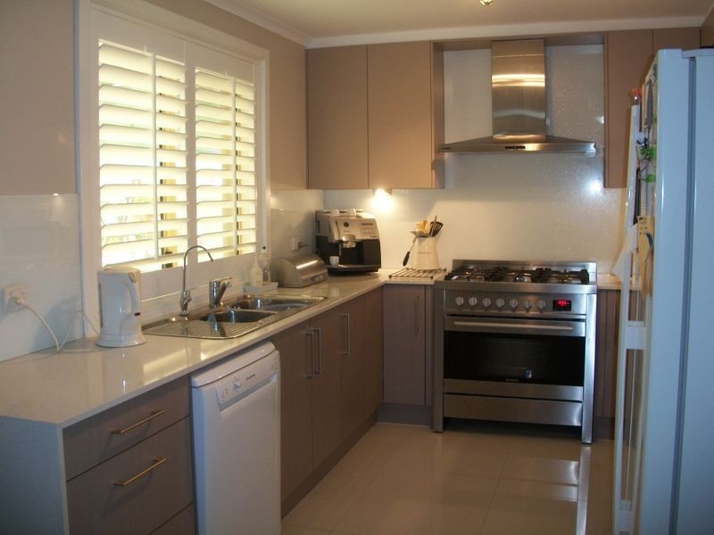 2 Hopkins Court, Woodcroft SA 5162