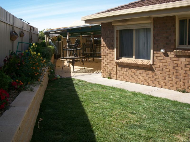 2 Hopkins Court, Woodcroft SA 5162