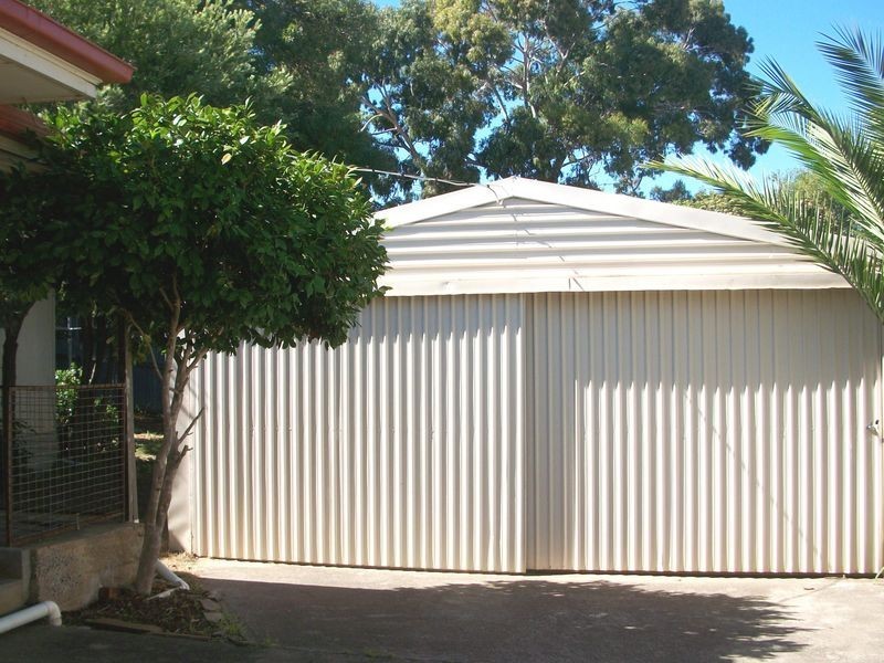 4 Melinda Road, Hackham SA 5163