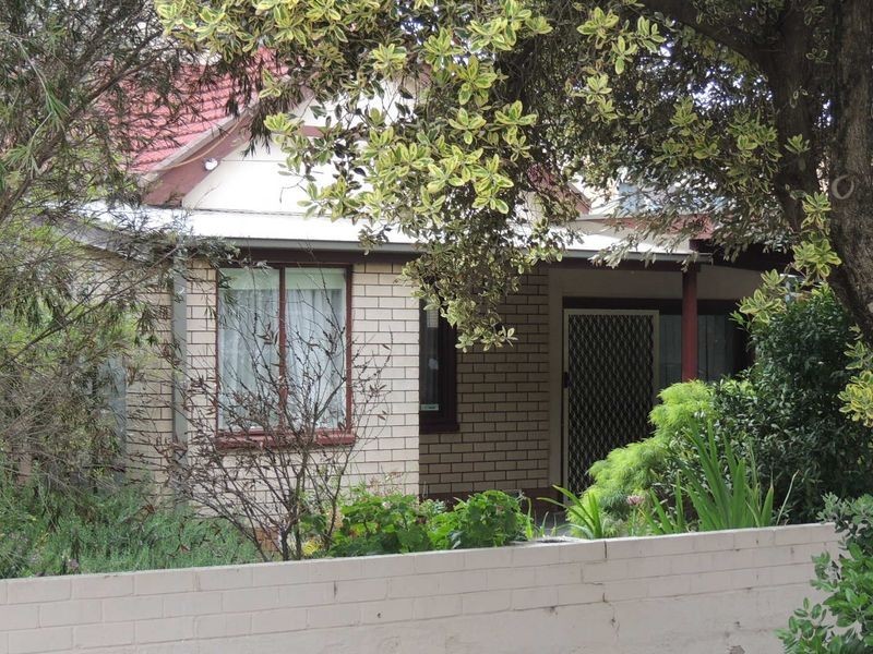 8 Fourth Avenue, Moana SA 5169