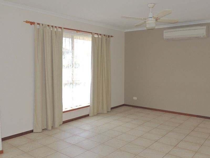 3 Oliver Crescent, Port Noarlunga SA 5167