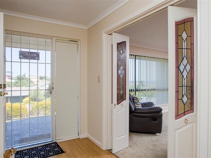 4 Rubin Street, Hallett Cove SA 5158