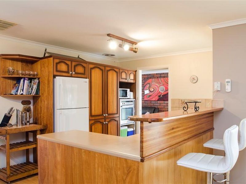 4 Rubin Street, Hallett Cove SA 5158