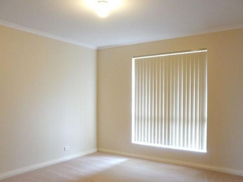 4/13 Alana Walk, Woodcroft SA 5162