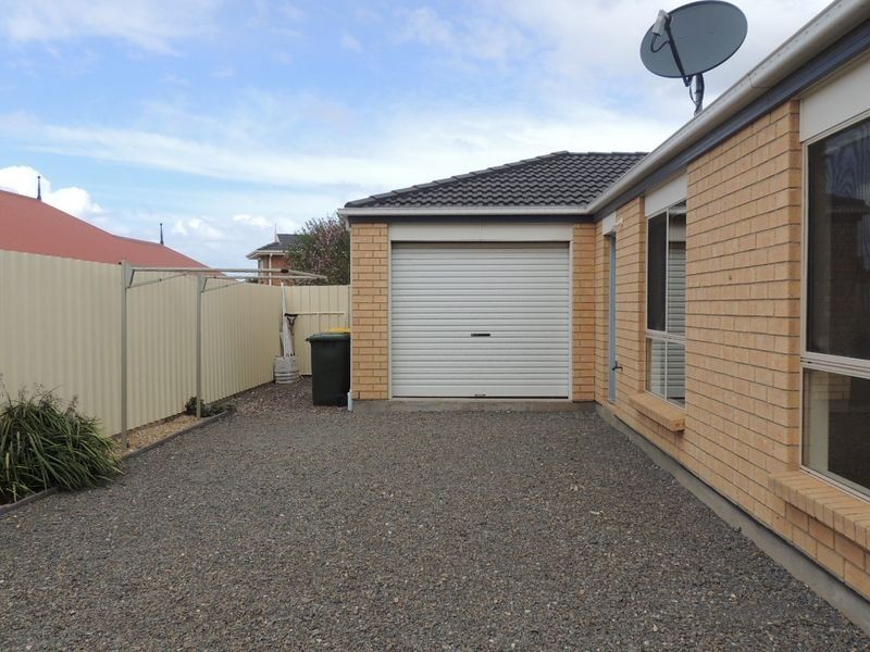 16 Redwood Close, Noarlunga Downs SA 5168
