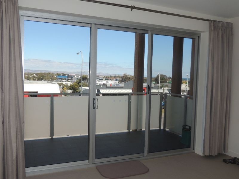 17/2 Ochre Place, Christie Downs SA 5164