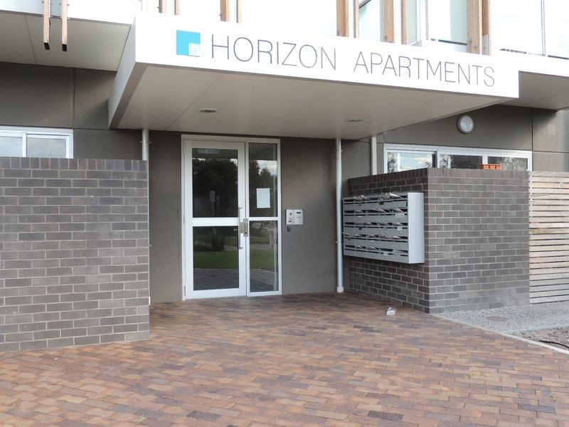 21/2 Ochre Place, Christie Downs SA 5164