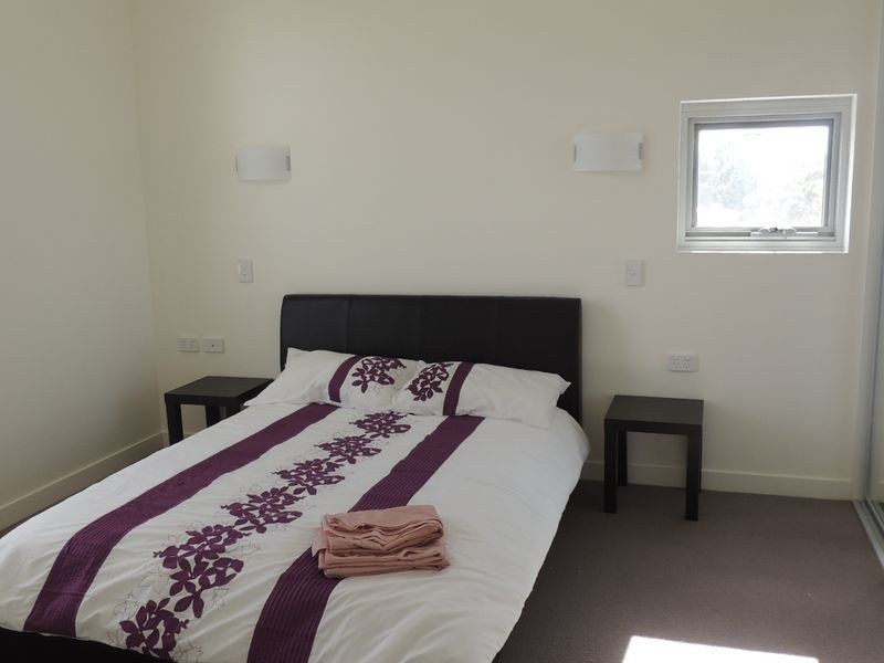 21/2 Ochre Place, Christie Downs SA 5164