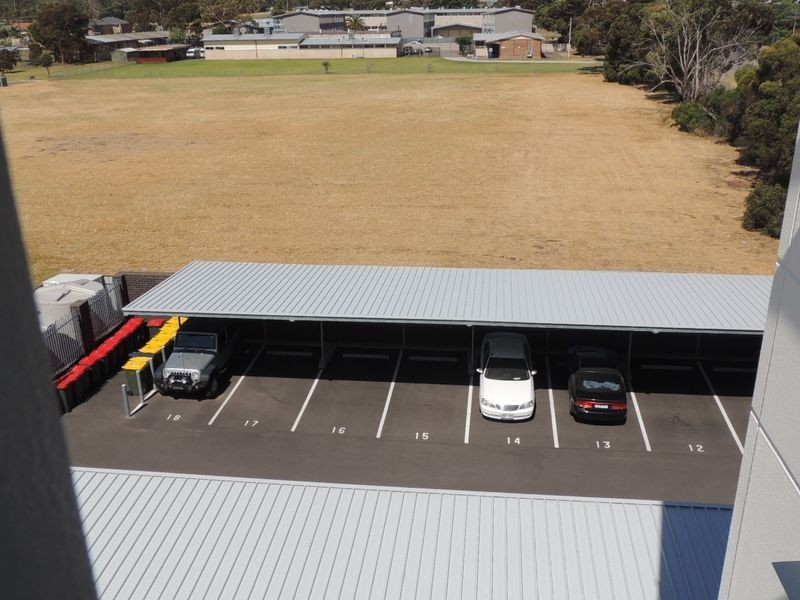 21/2 Ochre Place, Christie Downs SA 5164