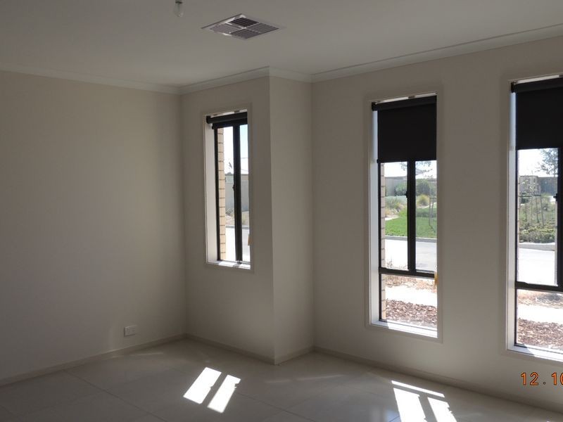 8 Manordale Court, Seaford Meadows SA 5169