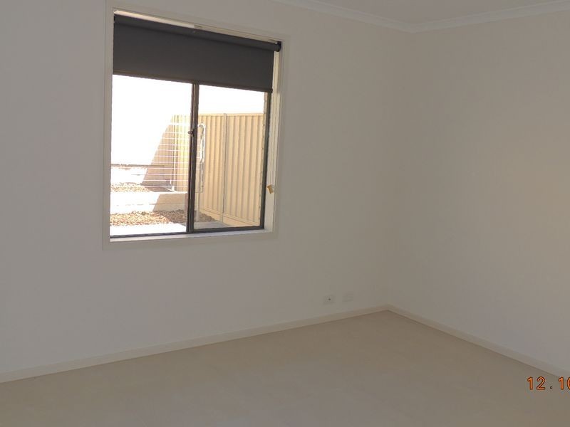 8 Manordale Court, Seaford Meadows SA 5169