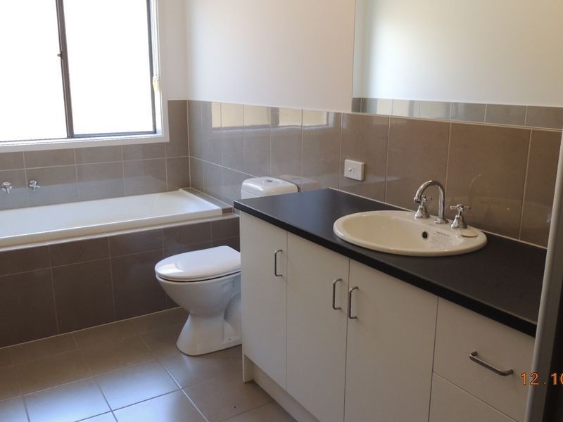 8 Manordale Court, Seaford Meadows SA 5169