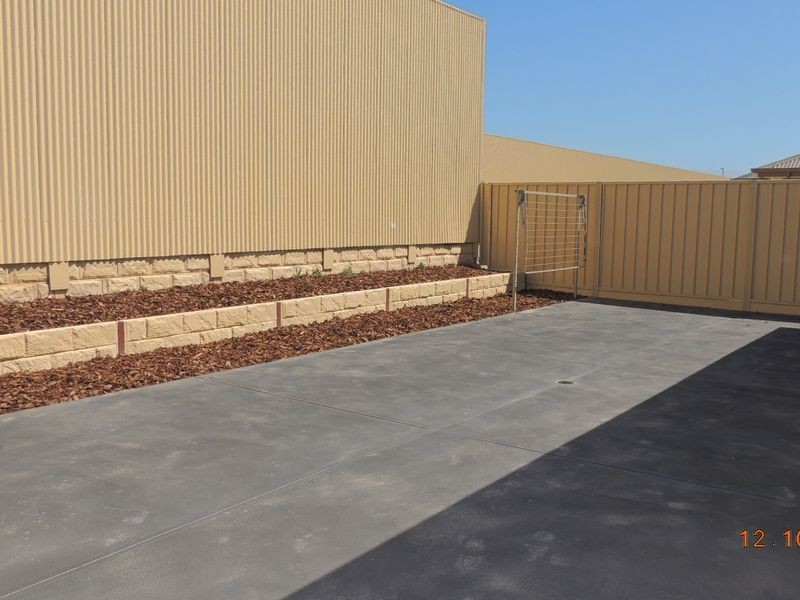 8 Manordale Court, Seaford Meadows SA 5169