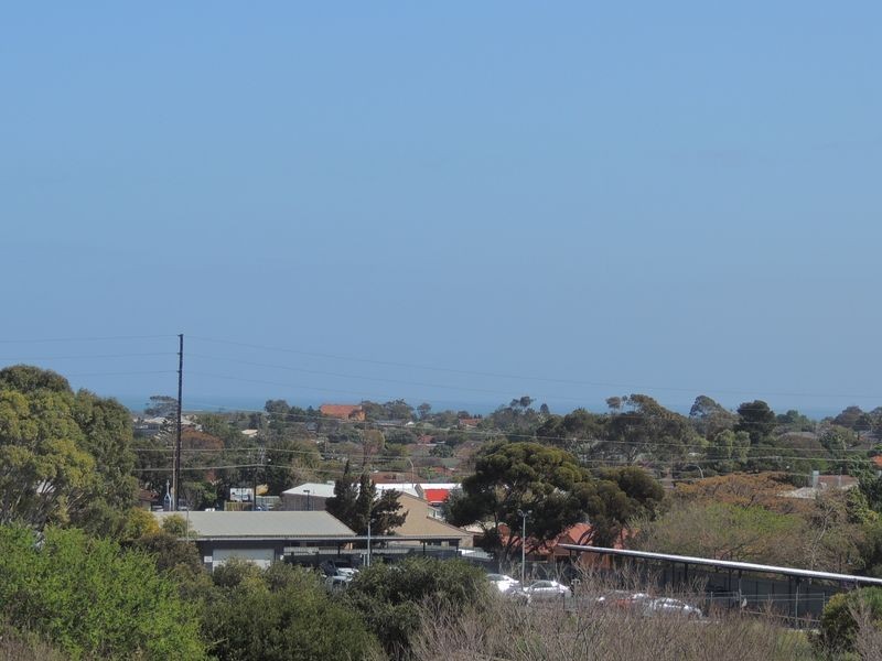 20/2 Ochre Place, Christie Downs SA 5164