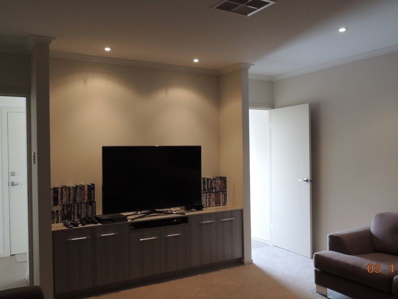 12 Manordale Court, Seaford Meadows SA 5169
