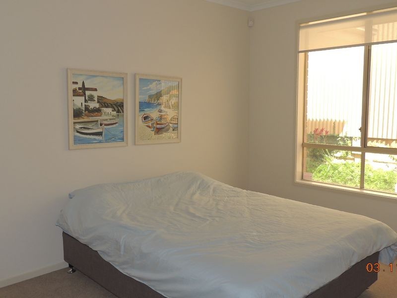 12 Manordale Court, Seaford Meadows SA 5169