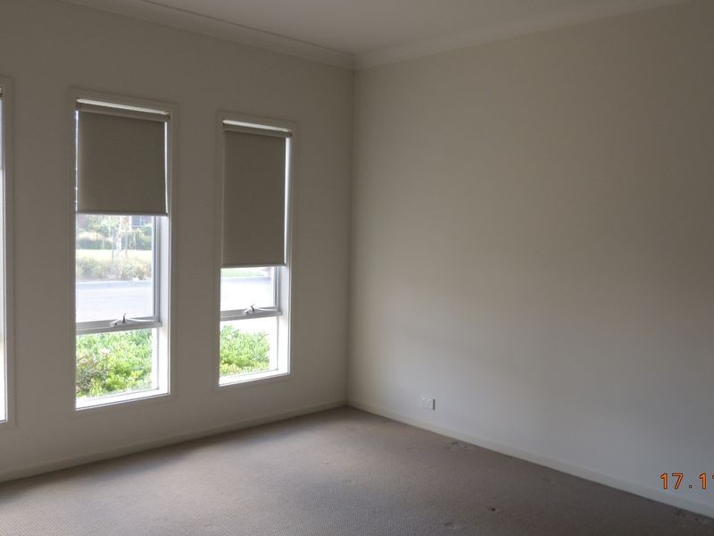 30 Yarr Crescent, Seaford Meadows SA 5169