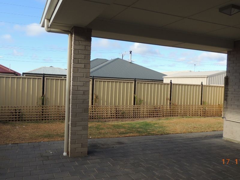 30 Yarr Crescent, Seaford Meadows SA 5169