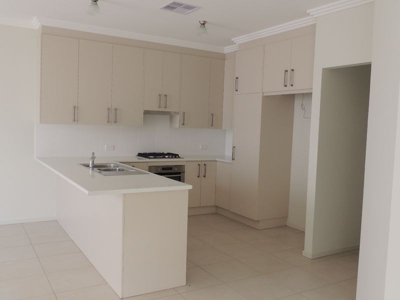 2A Holly Street, Christies Beach SA 5165