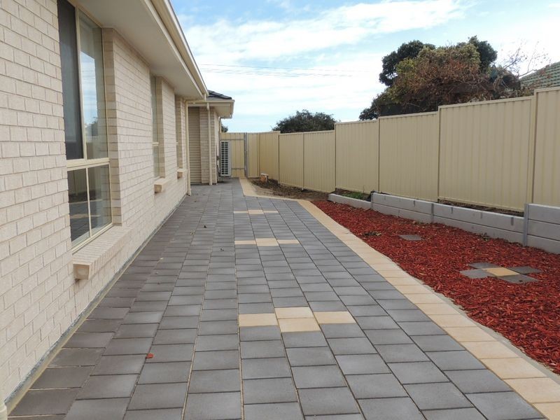 2A Holly Street, Christies Beach SA 5165