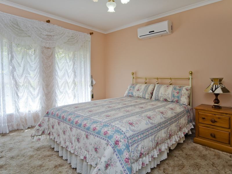16 Navigator Crescent, Seaford Rise SA 5169