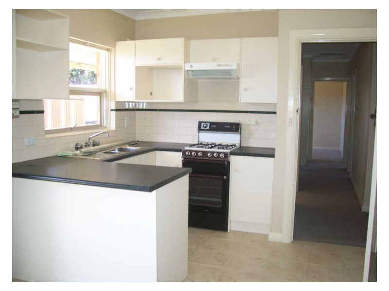 5 Stewart Avenue, Hackham SA 5163