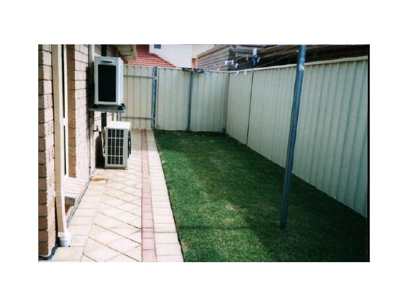 2/17 Yarmouth Street, South Brighton SA 5048