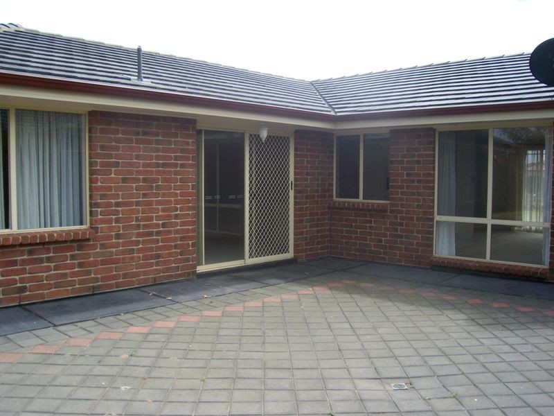 5 Chivers Street, Hallett Cove SA 5158