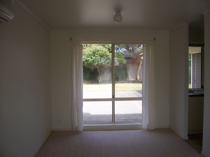 5 Chivers Street, Hallett Cove SA 5158