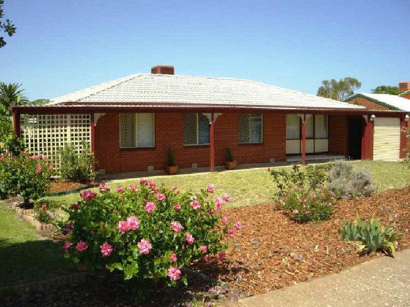 8 Gayundah Crescent, O’sullivan Beach SA 5166
