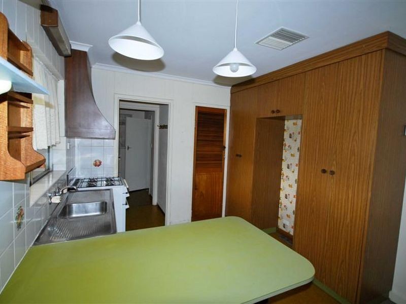 12 McKay Avenue, Christies Beach SA 5165