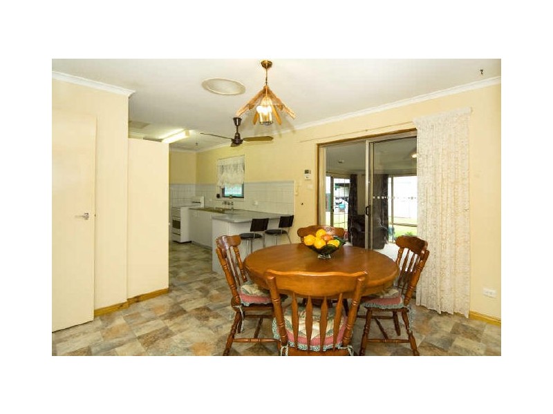 7 Leaker Avenue, Aldinga Beach SA 5173