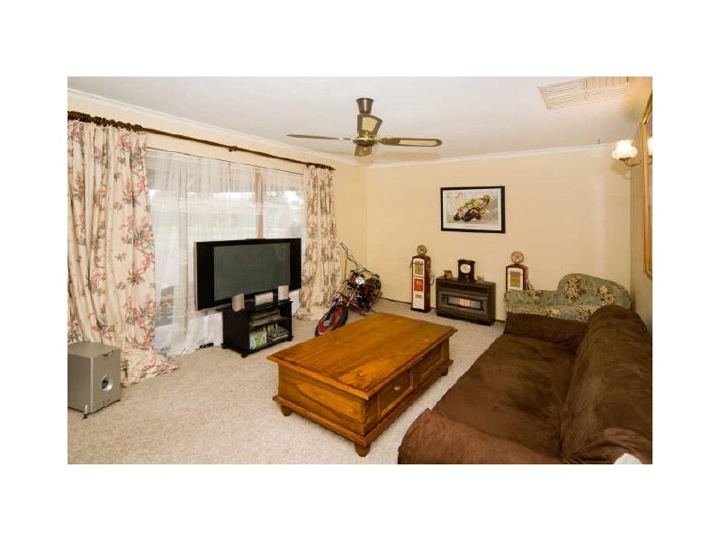 7 Leaker Avenue, Aldinga Beach SA 5173