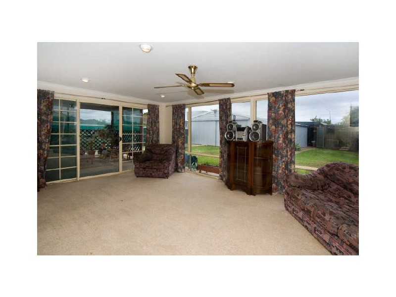 7 Leaker Avenue, Aldinga Beach SA 5173