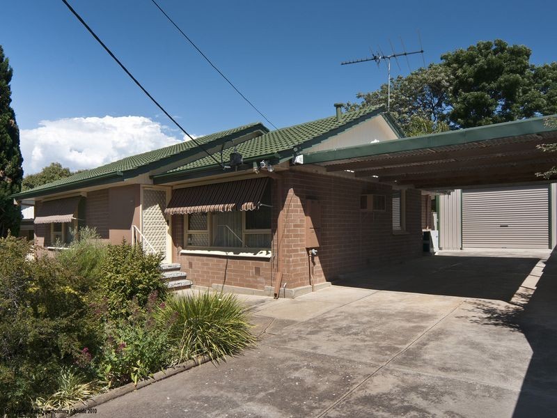 24 Alexander Crescent, Christie Downs SA 5164