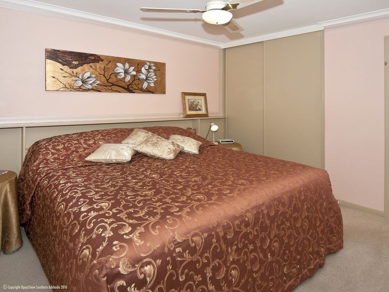 24 Alexander Crescent, Christie Downs SA 5164