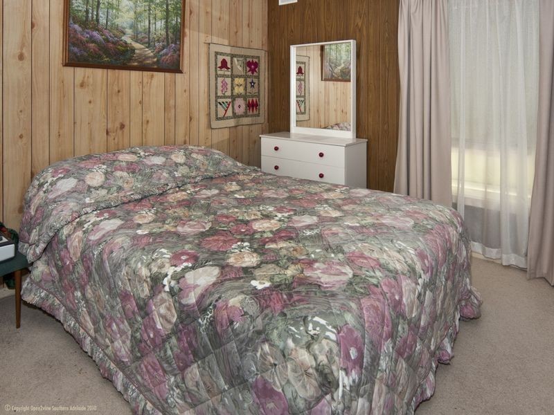 24 Alexander Crescent, Christie Downs SA 5164