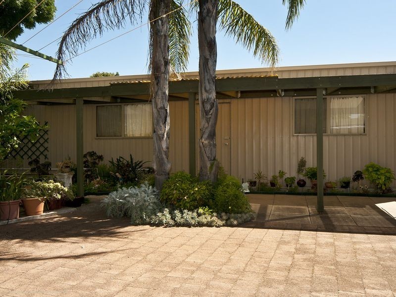 24 Alexander Crescent, Christie Downs SA 5164