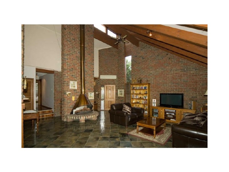 17 Darwendale Street, Huntfield Heights SA 5163