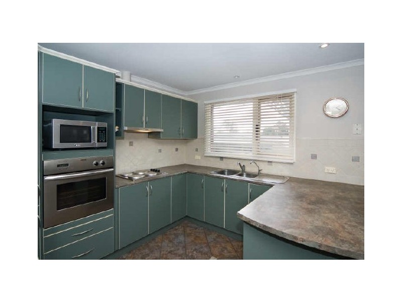 15 Gabrenol Court, Noarlunga Downs SA 5168